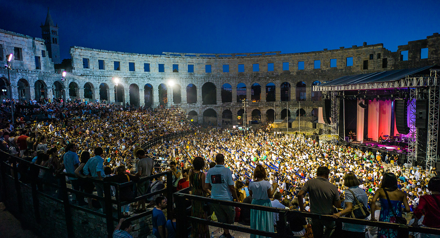 Arena Pula, a Roman amphitheater Why not Istria?